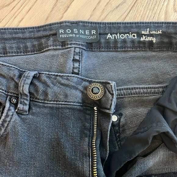 Rosner Antonia Skinny Jeans - Picture 2 of 4
